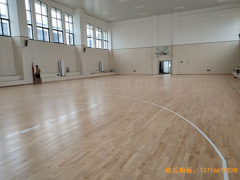 ������ˮ�h���ϵڶ�С�W(xu��)�w��ľ�ذ尲�b����